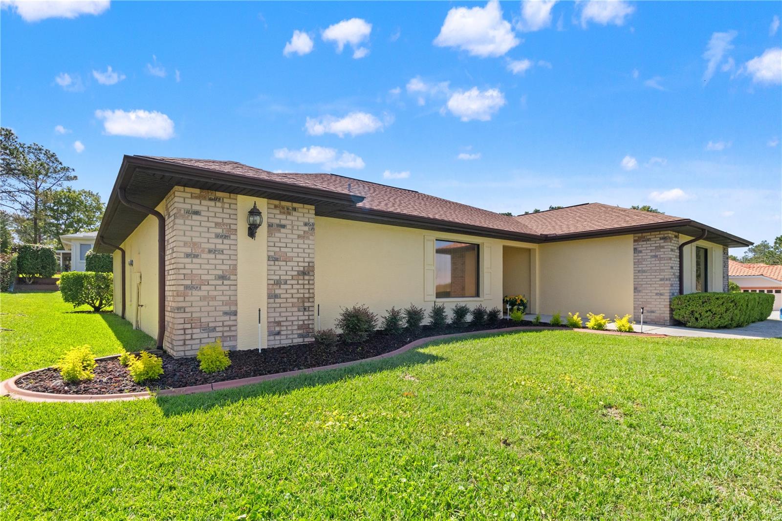 12001 Granada Pl, Weeki Wachee, FL 34614 photo