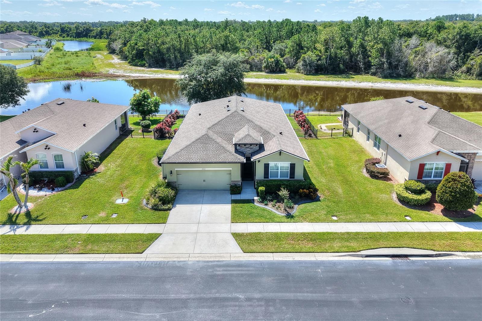 5852 Marsh Landing Dr, Winter Haven, FL 33881 photo