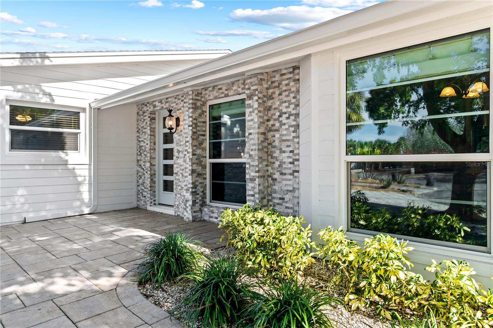 783 Birdsong Ln, Sarasota, FL 34242 photo