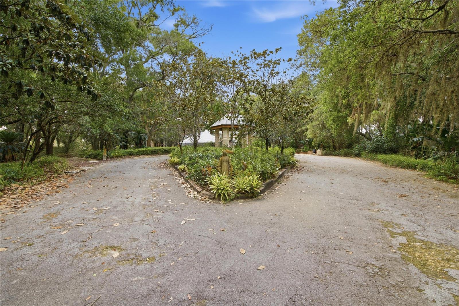 2271 Keystone Rd, Tarpon Springs, FL 34688 photo