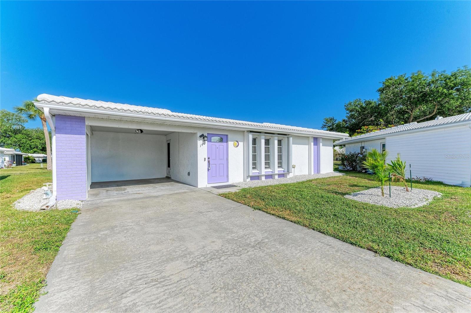 140 Circlewood Dr, Venice, FL 34293