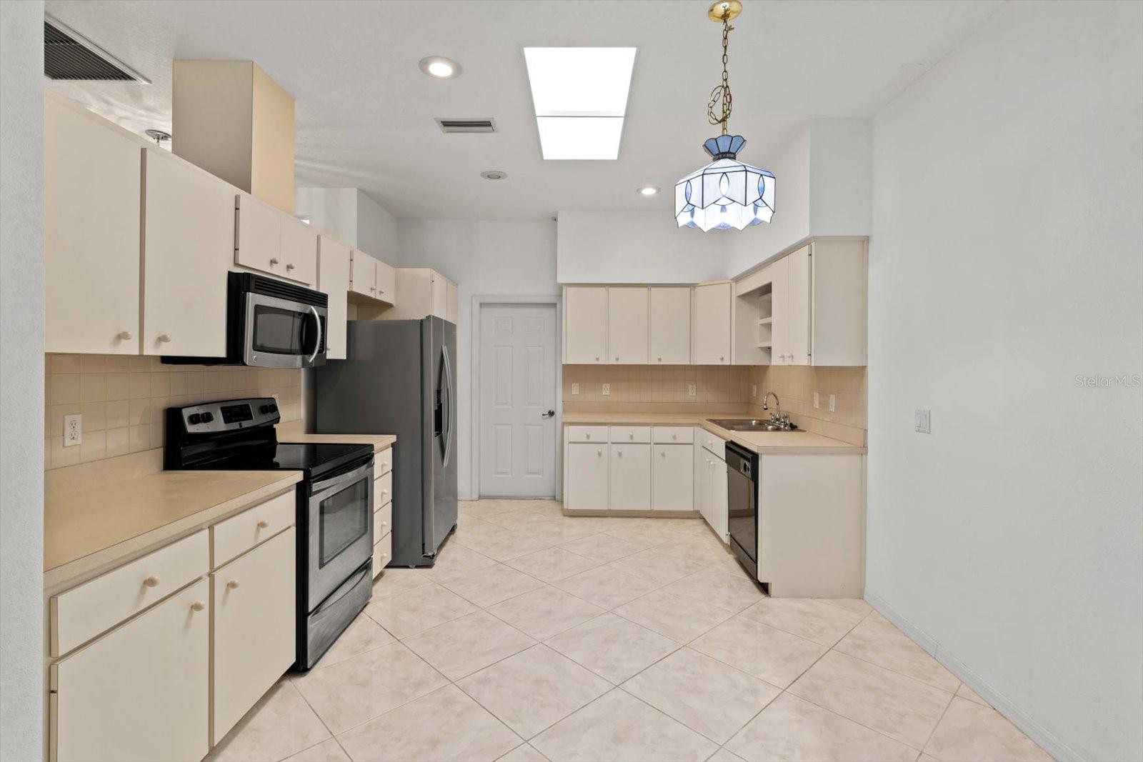 Townhouse in INVERNESS FL 6693 E KINGSBURY LANE 9.jpg