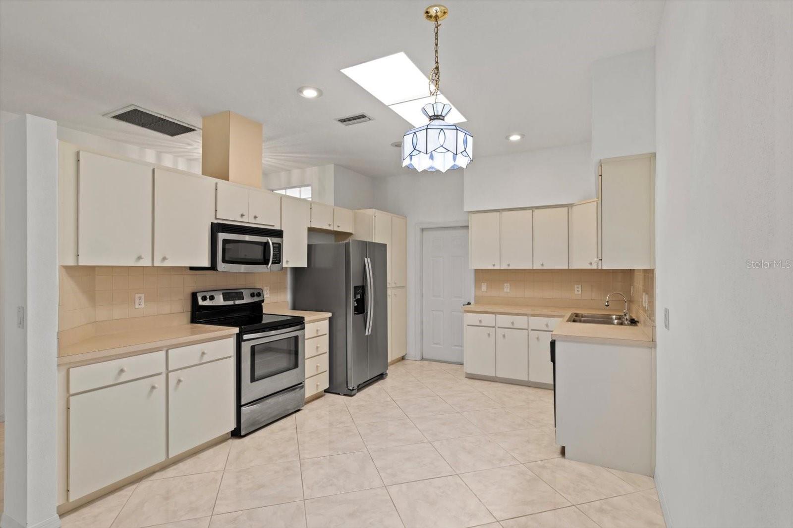 Townhouse in INVERNESS FL 6693 E KINGSBURY LANE 10.jpg