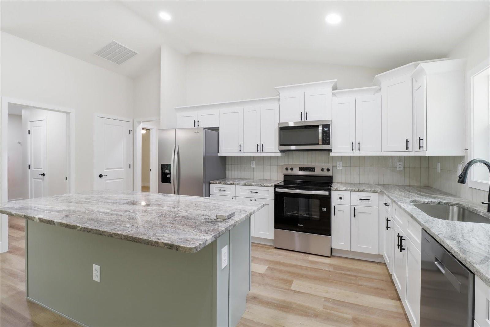 1683 W Pearson St, Hernando, FL 34442 photo