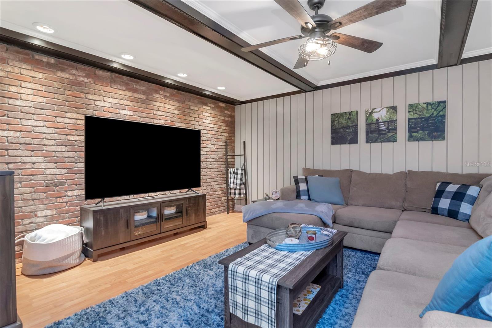 2535 Lake Ellen Dr, Tampa, FL 33618 photo
