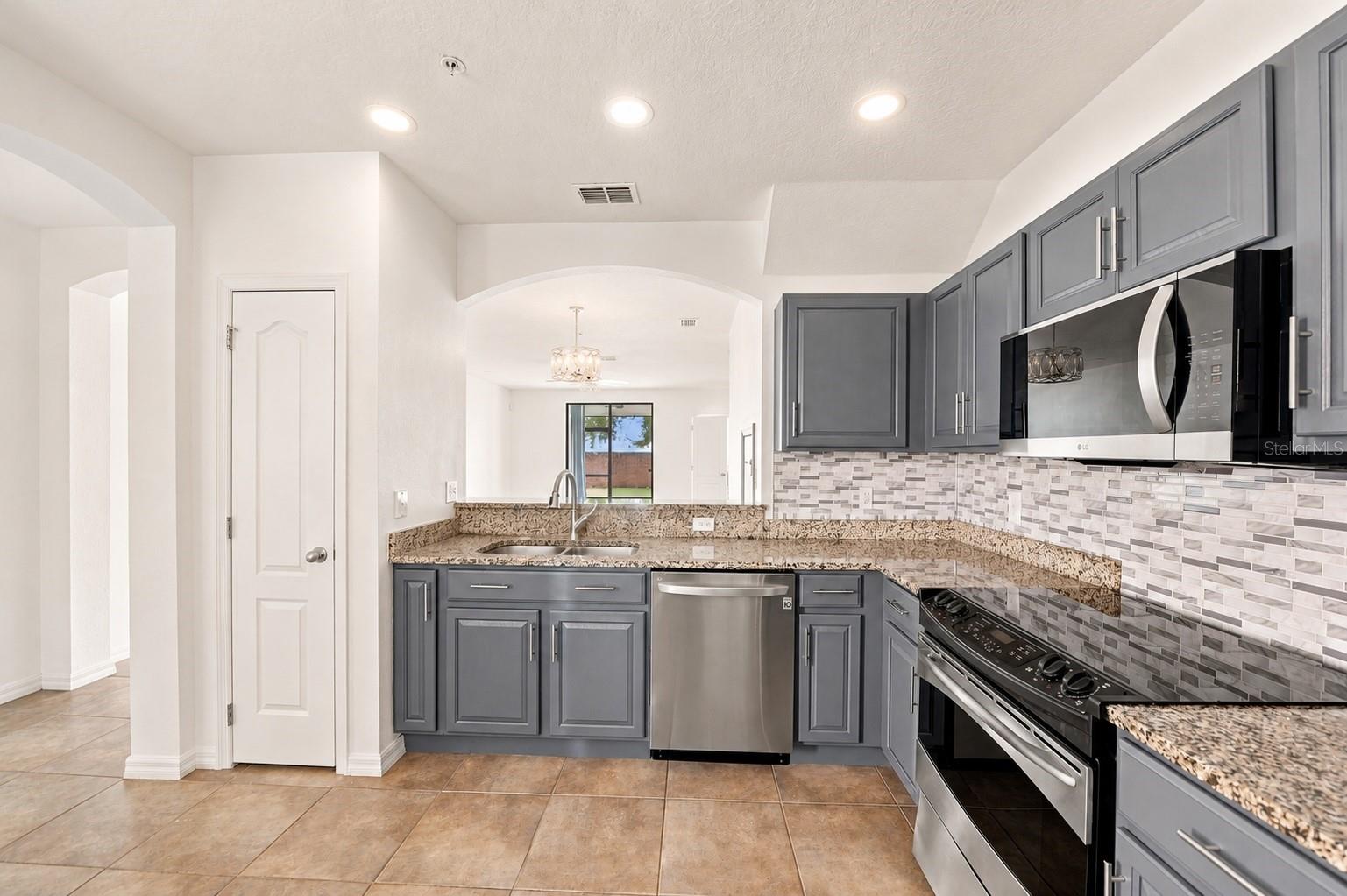 2307 Aloha Bay Ct, Ocoee, FL 34761 photo