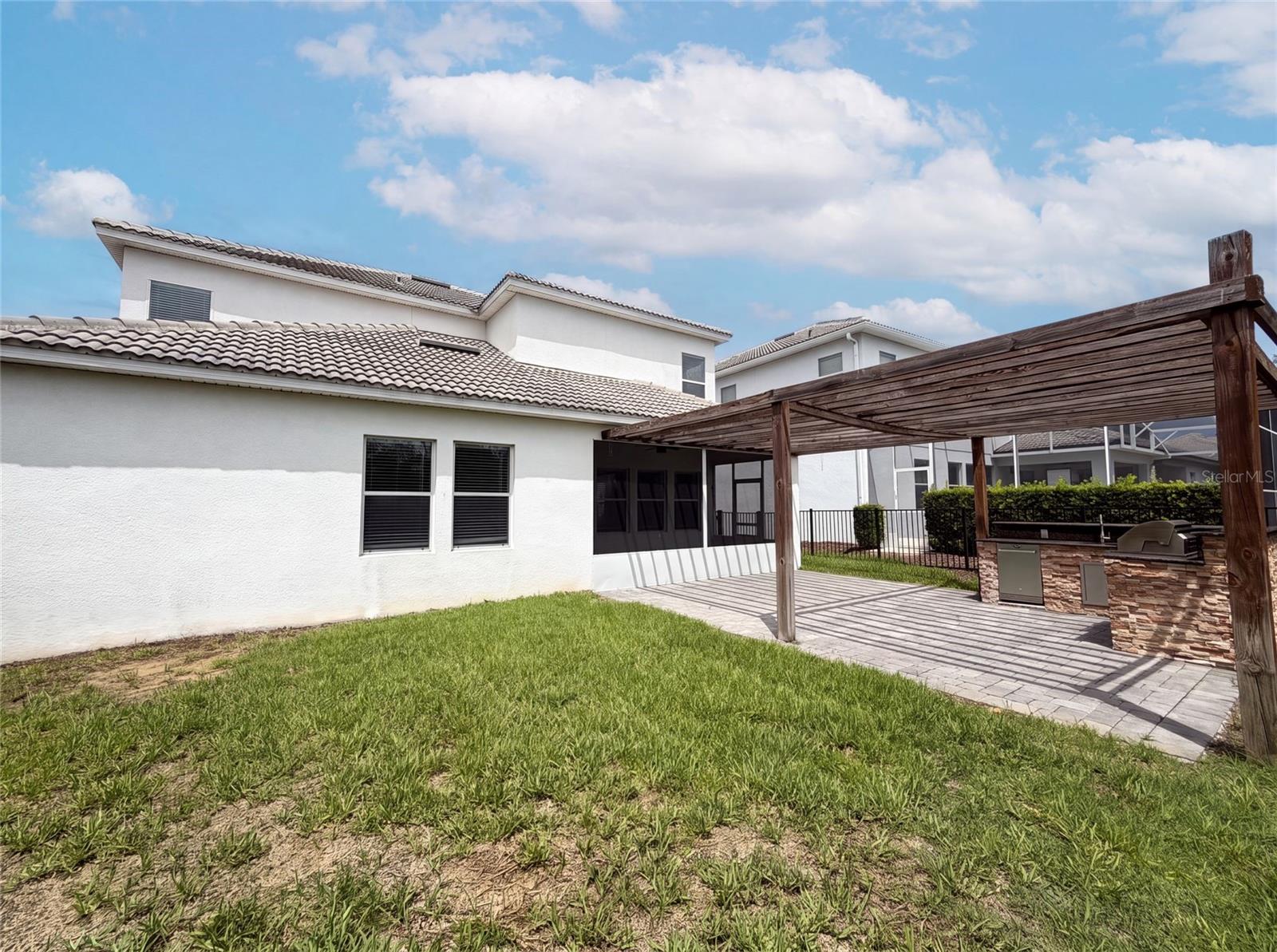 1423 Professional Shopping Center Ct, Davenport, FL 33896 photo