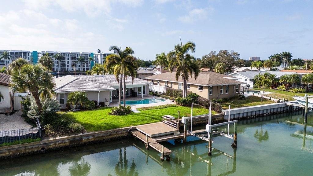 3807 48 Ave, Saint Petersburg, FL 33711 photo