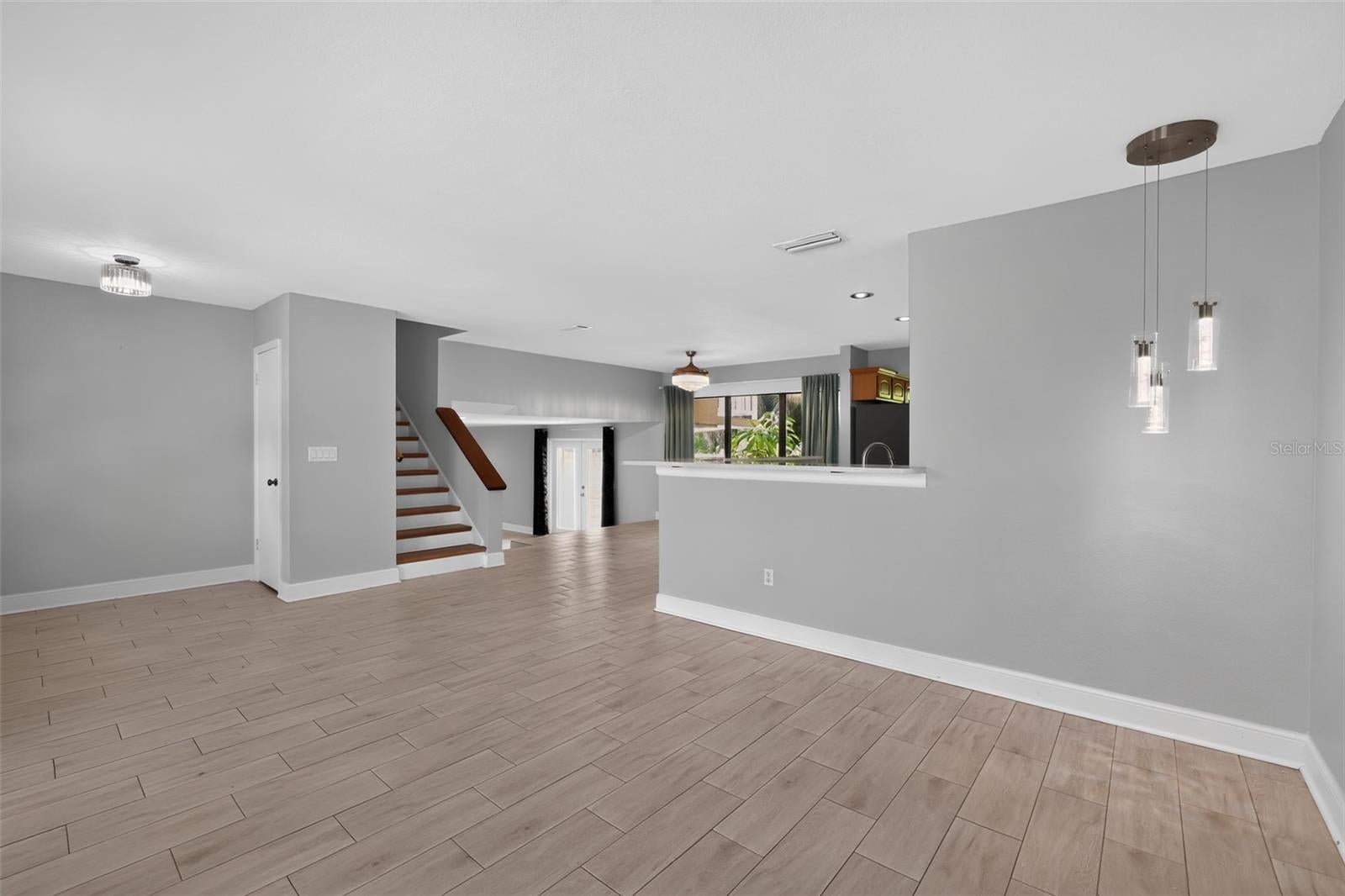 7001 Baywood Ct, Tampa, FL 33615 photo