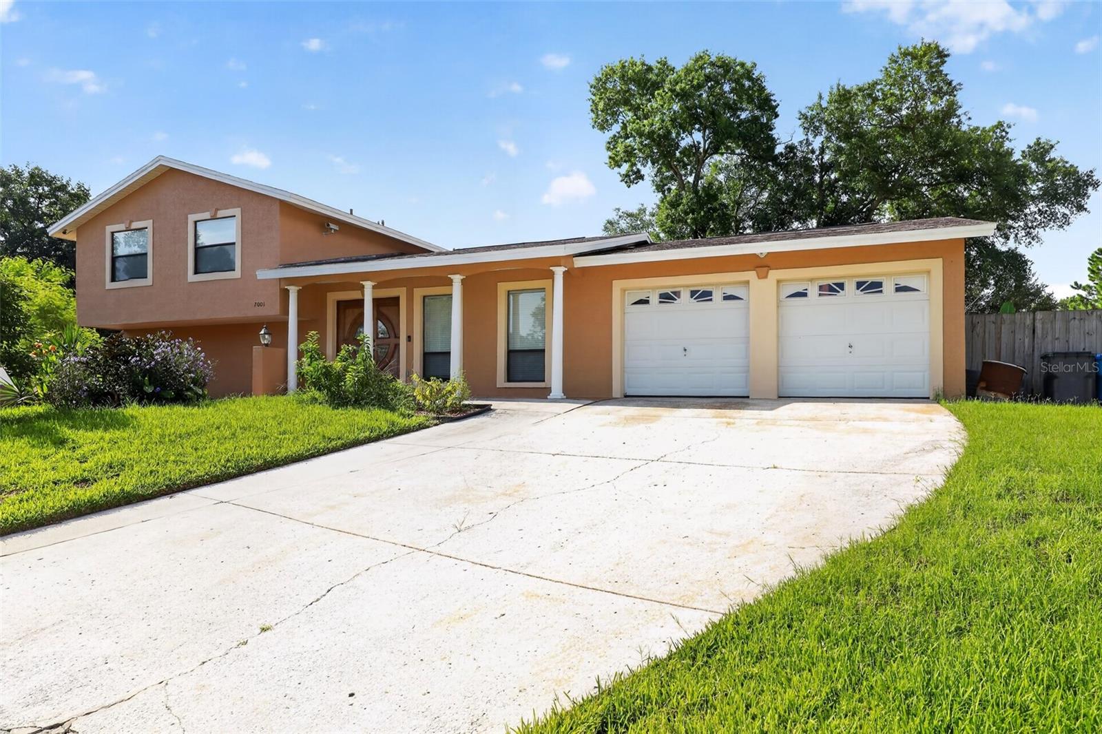 7001 Baywood Ct, Tampa, FL 33615 photo