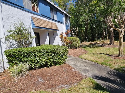 Townhouse in CASSELBERRY FL 162 LAGO VISTA BOULEVARD.jpg