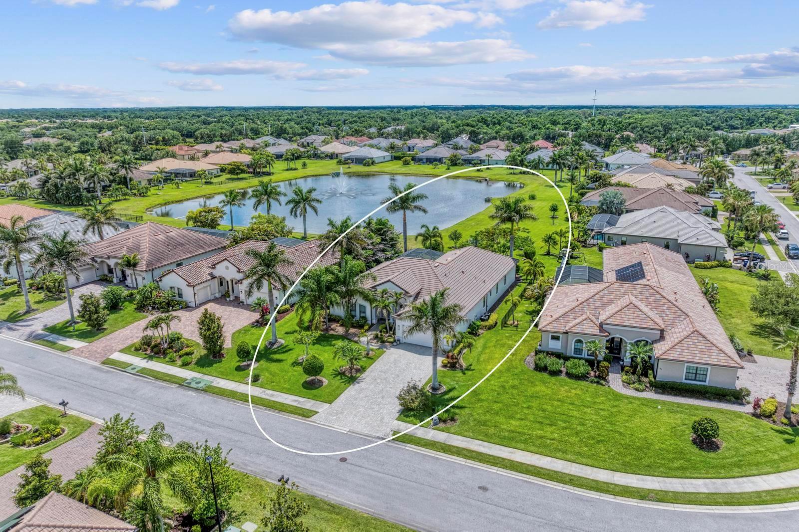 956 145 Street Cir, Bradenton, FL 34212