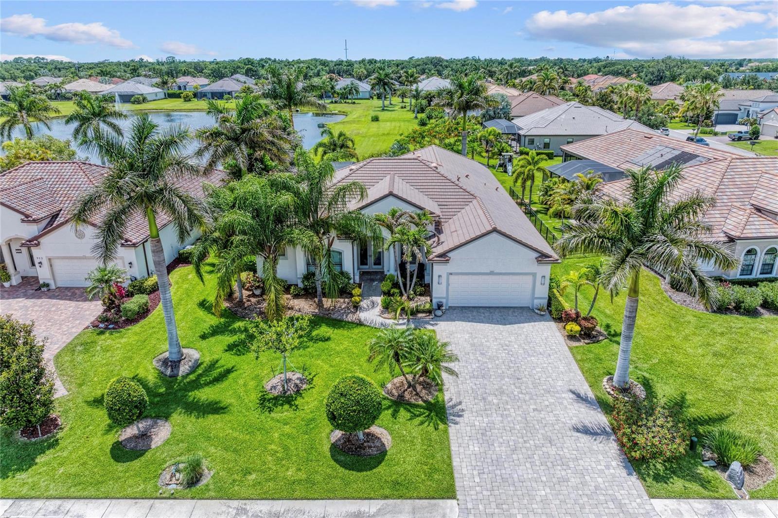 956 145 Street Cir, Bradenton, FL 34212 photo