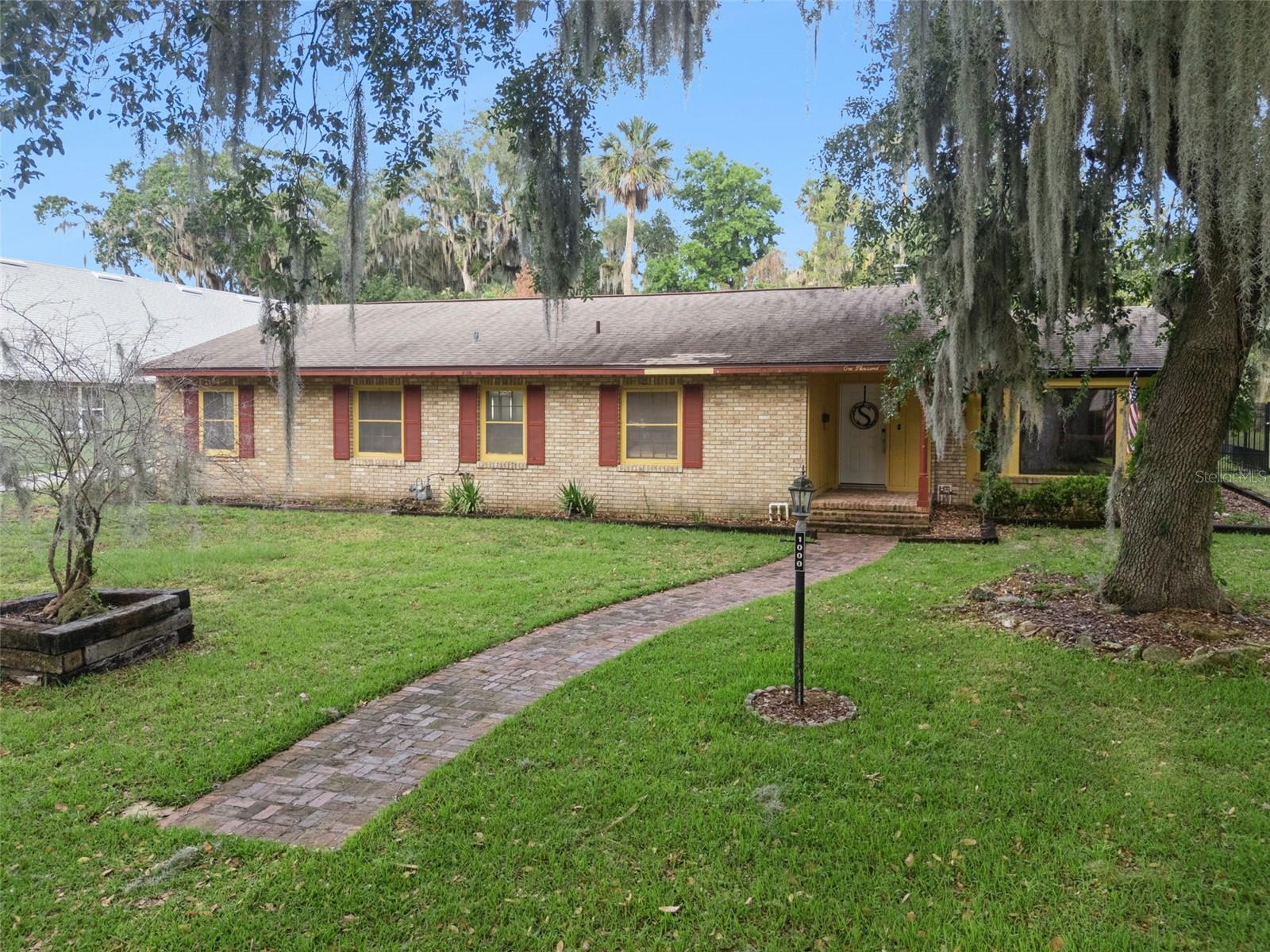 1000 Boylston St, Leesburg, FL 34748
