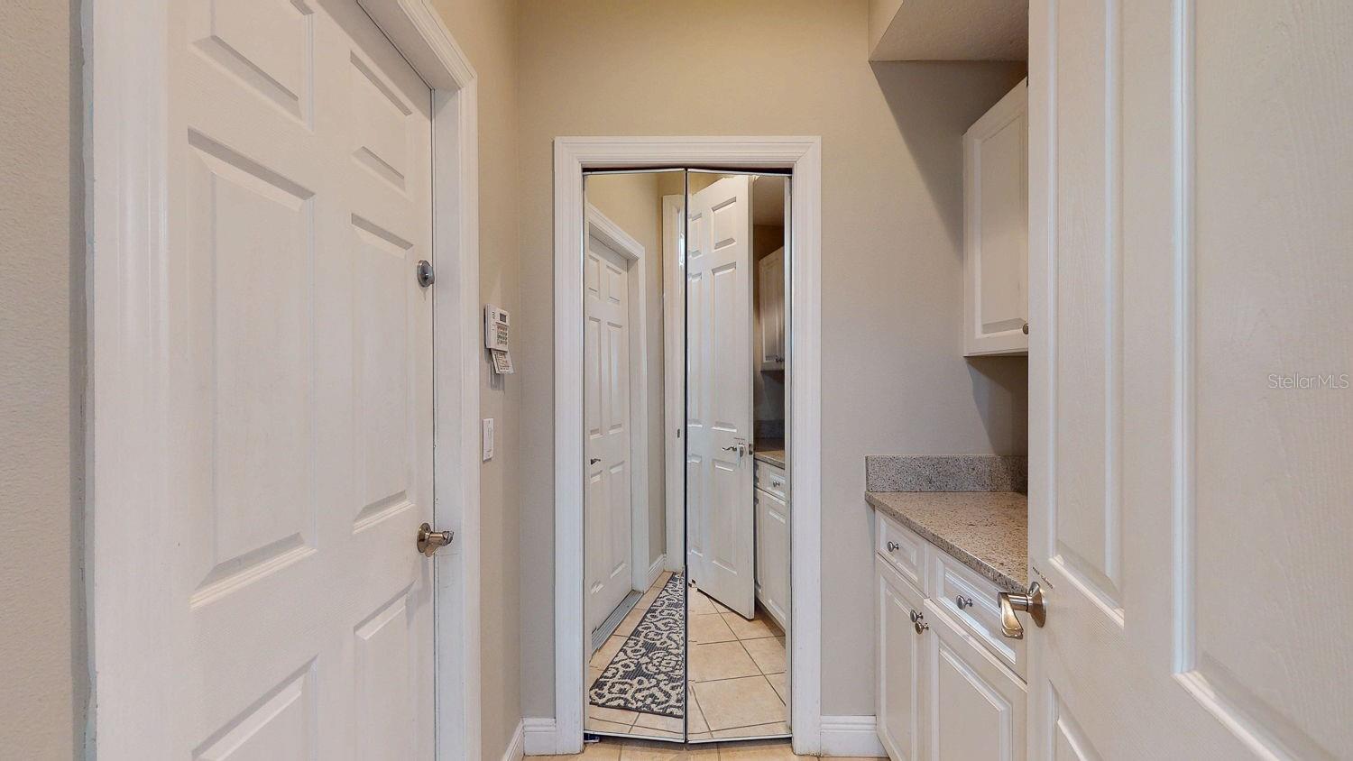 116 S Hesperides St, Tampa, FL 33609 photo