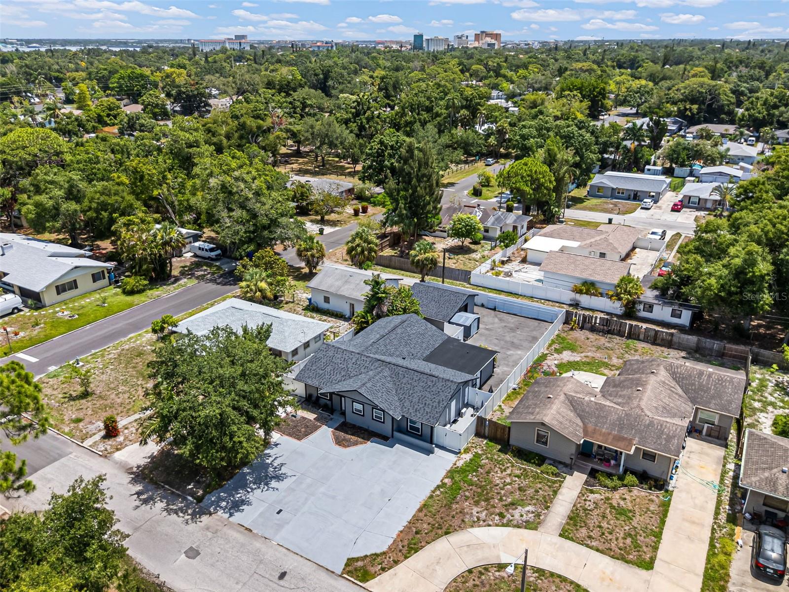 1305 29 St, Bradenton, FL 34205 photo