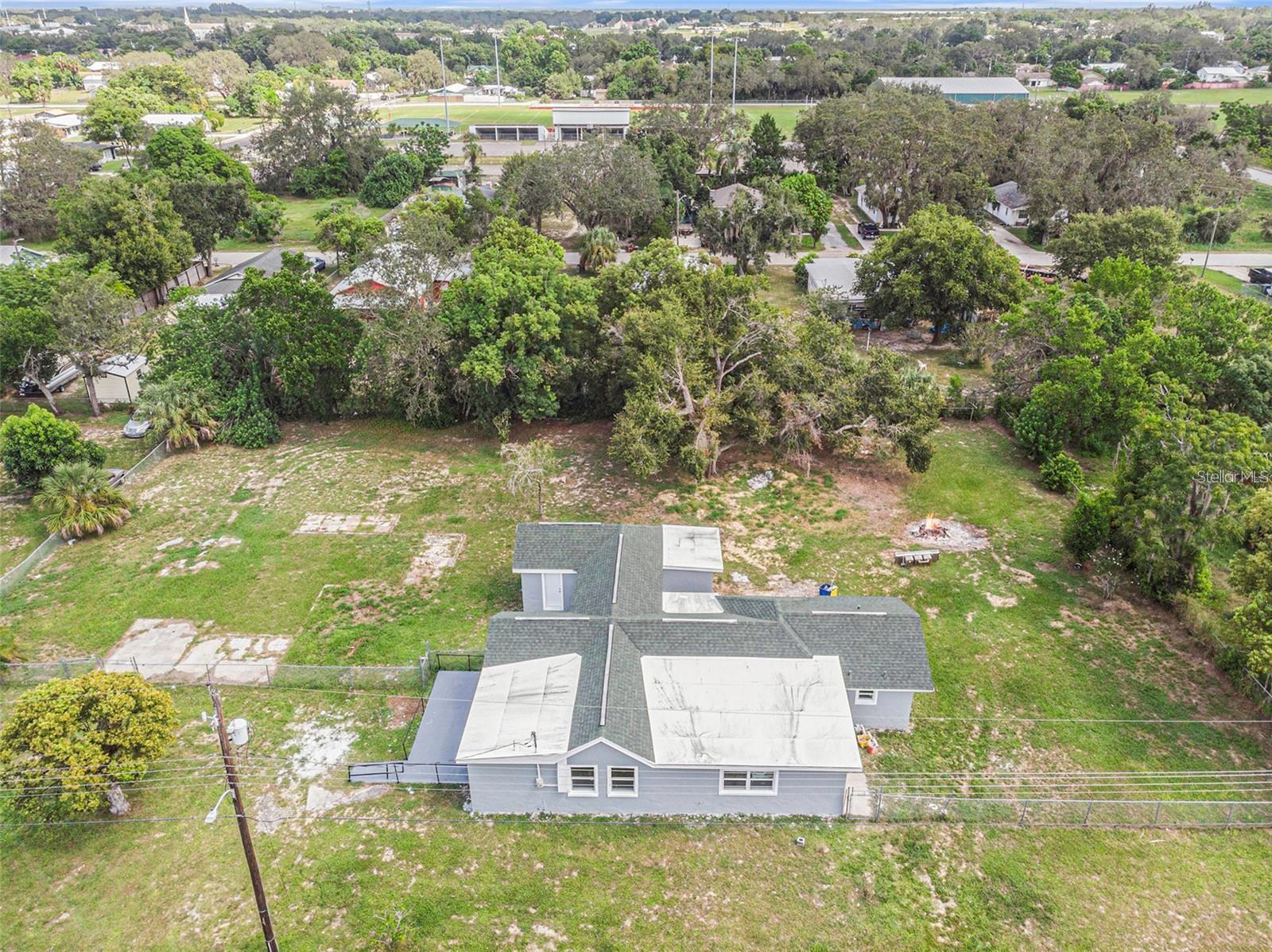 205 E Cornell St, Avon Park, FL 33825 photo