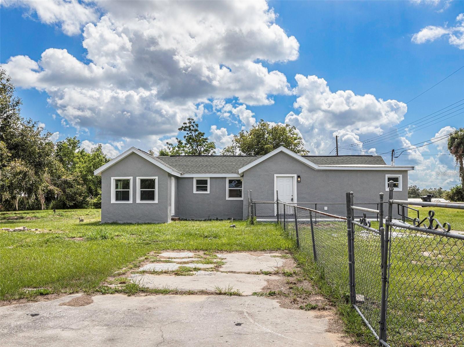 205 E Cornell St, Avon Park, FL 33825 photo
