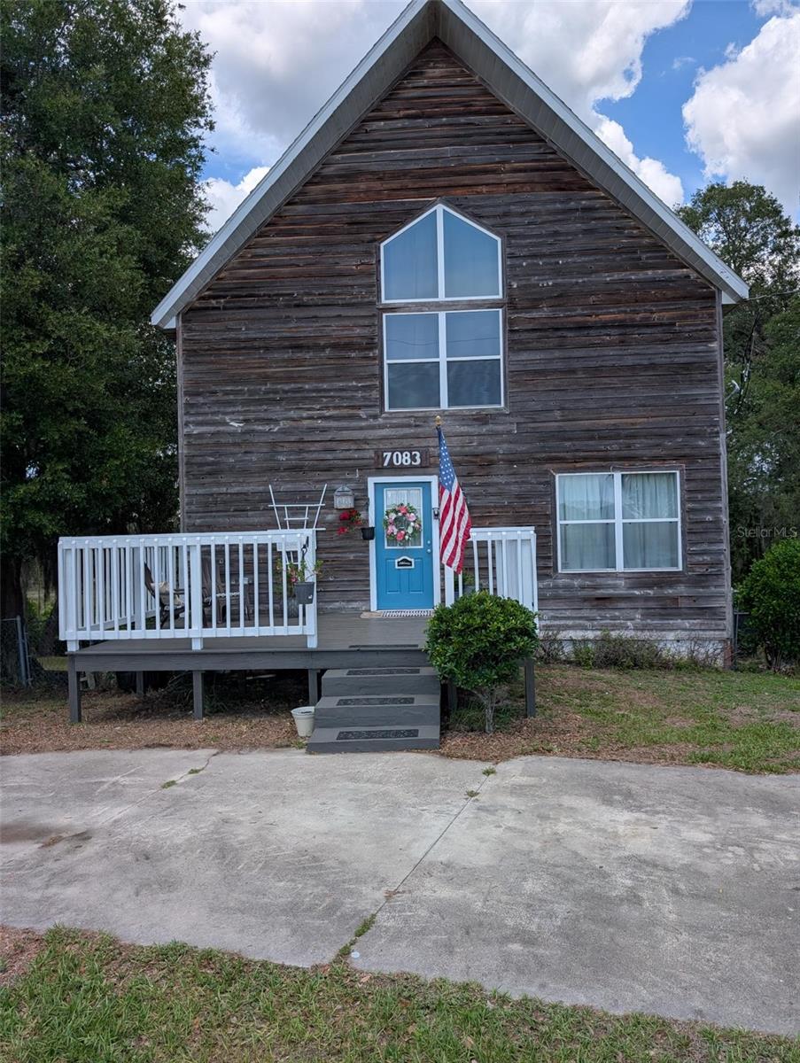 7083 166 Ave, Ocklawaha, FL 32179