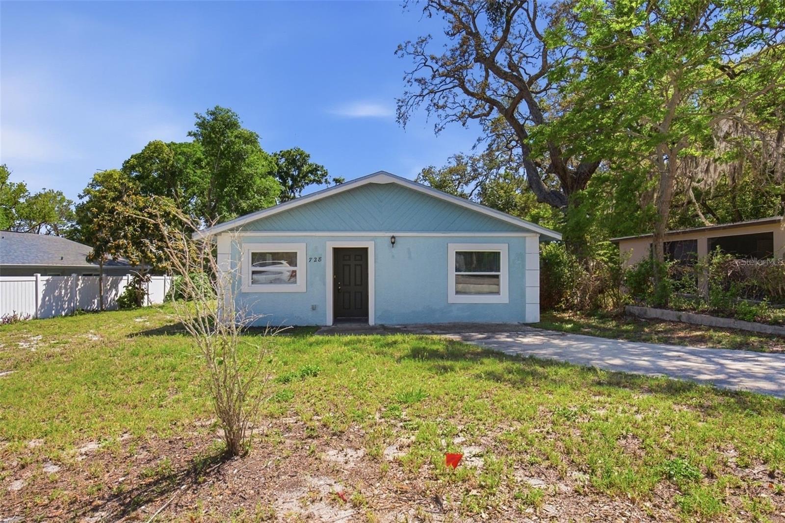 728 Spruce St, Tarpon Springs, FL 34689