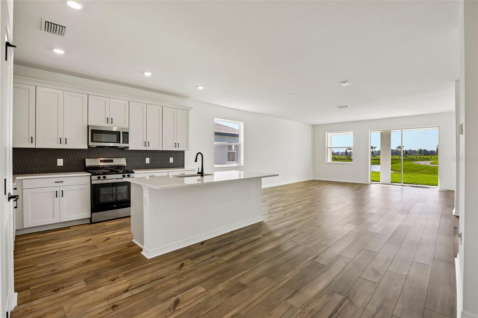 13810 Bertrand Ave, Palmetto, FL 34221 photo