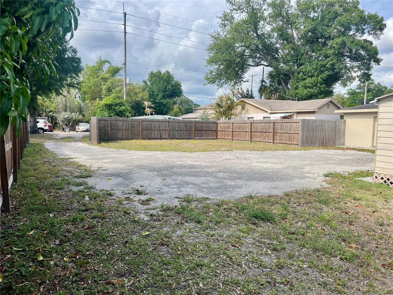 3110 W Ivy St, Tampa, FL 33607 photo