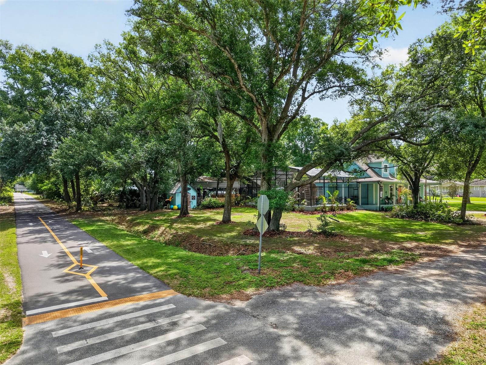 250 N Walker St, Oakland, FL 34760 photo