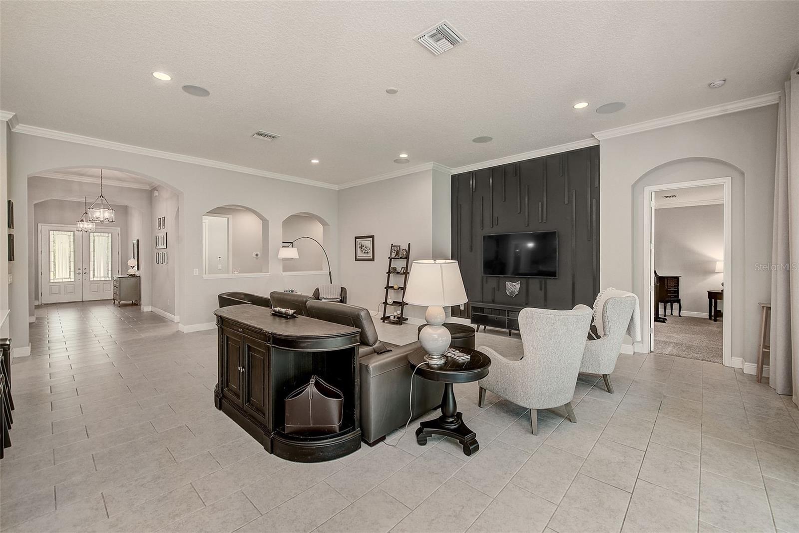 6916 Neopolitan Ct, Apollo Beach, FL 33572 photo