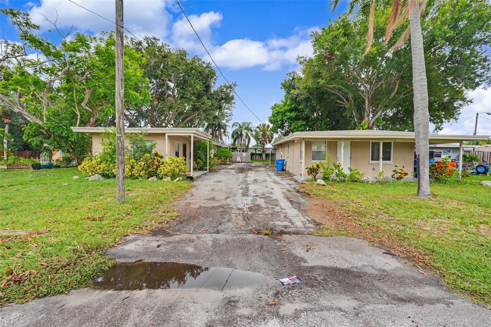 10598 106 Ave, Largo, FL 33773