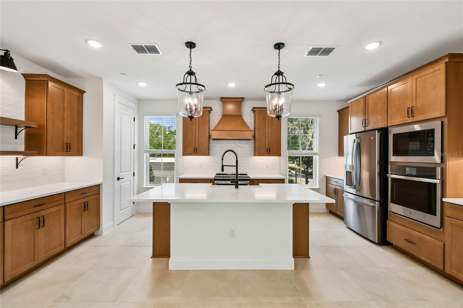 194 Pasquala, Oviedo, FL 32765 photo