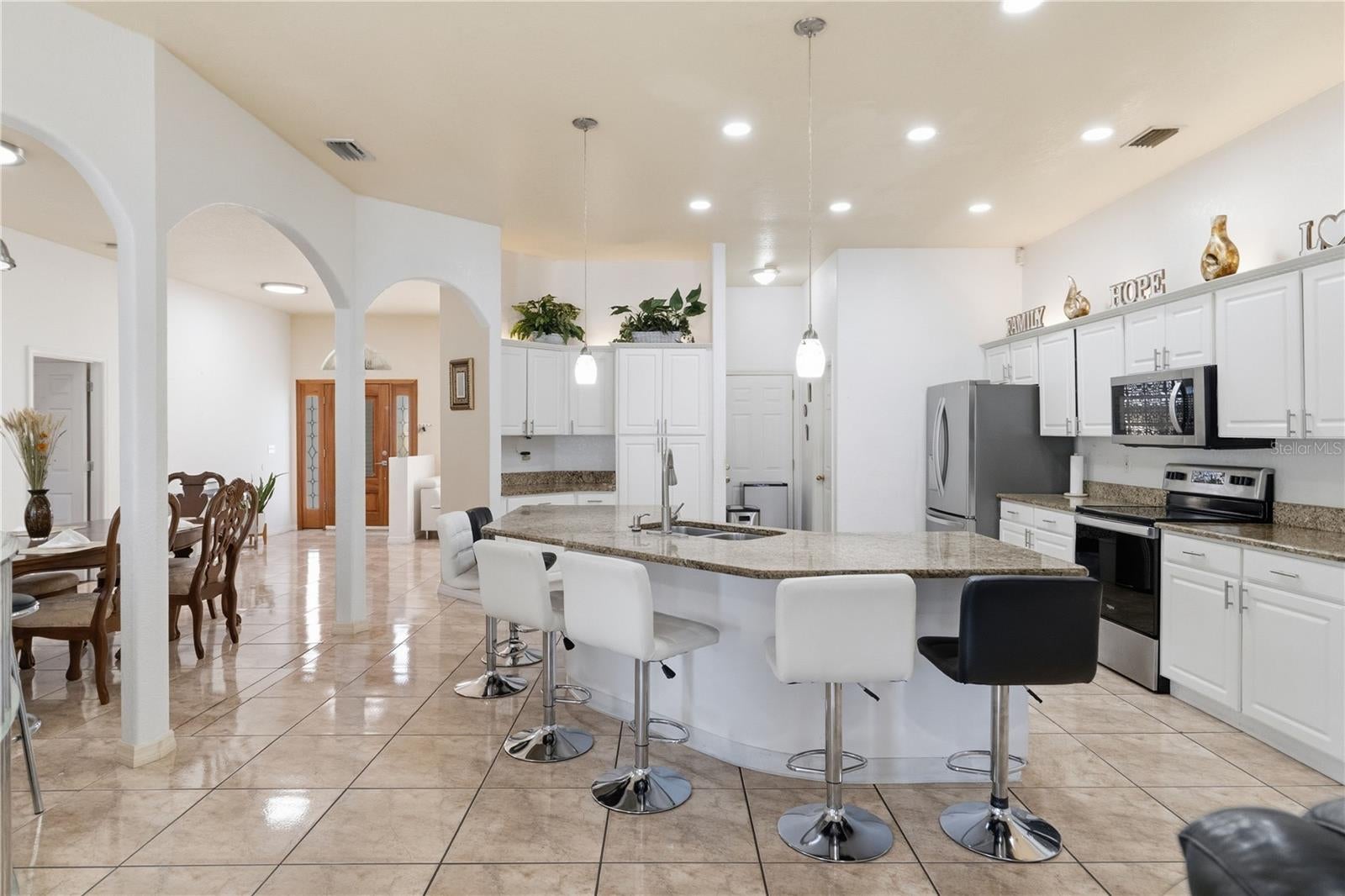 1907 W Mohawk Ave, Tampa, FL 33603 photo