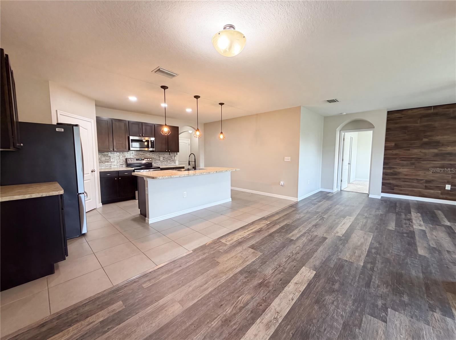 16415 Treasure Point Dr, Wimauma, FL 33598 photo
