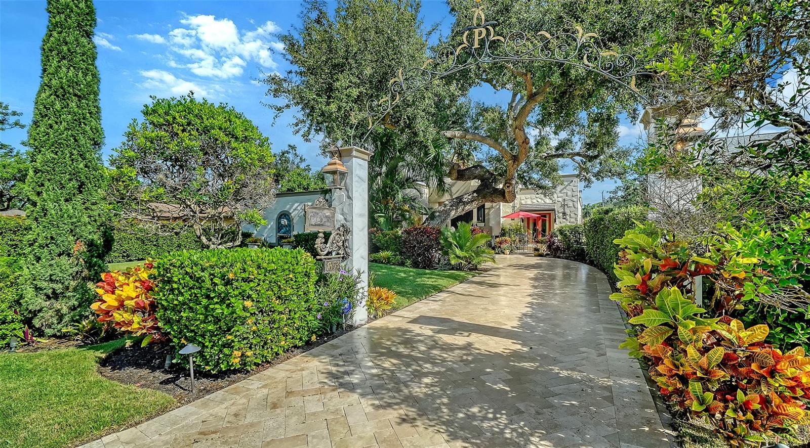 1853 Fiesta Dr, Sarasota, FL 34231 photo