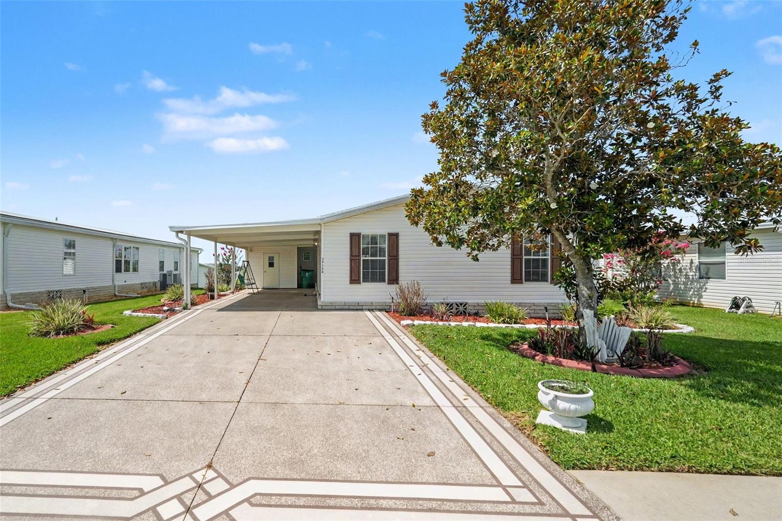 37536 Gill Ave, Zephyrhills, FL 33541 photo