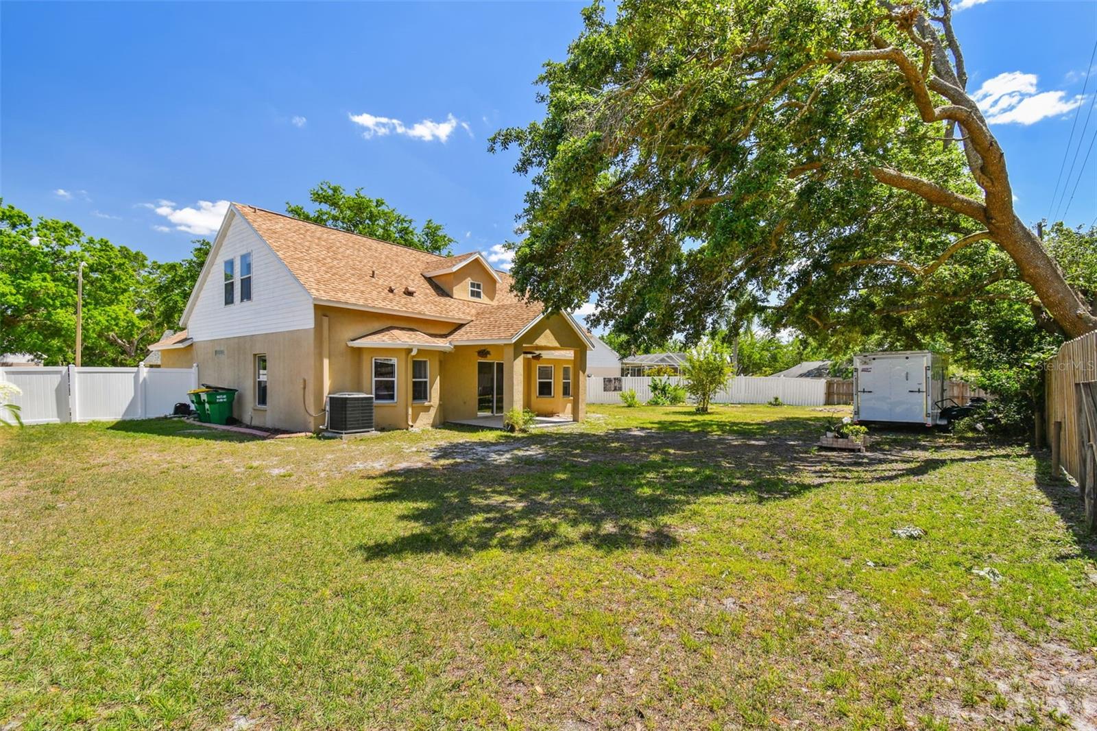 24231 Satinwood Ct, Lutz, FL 33559 photo