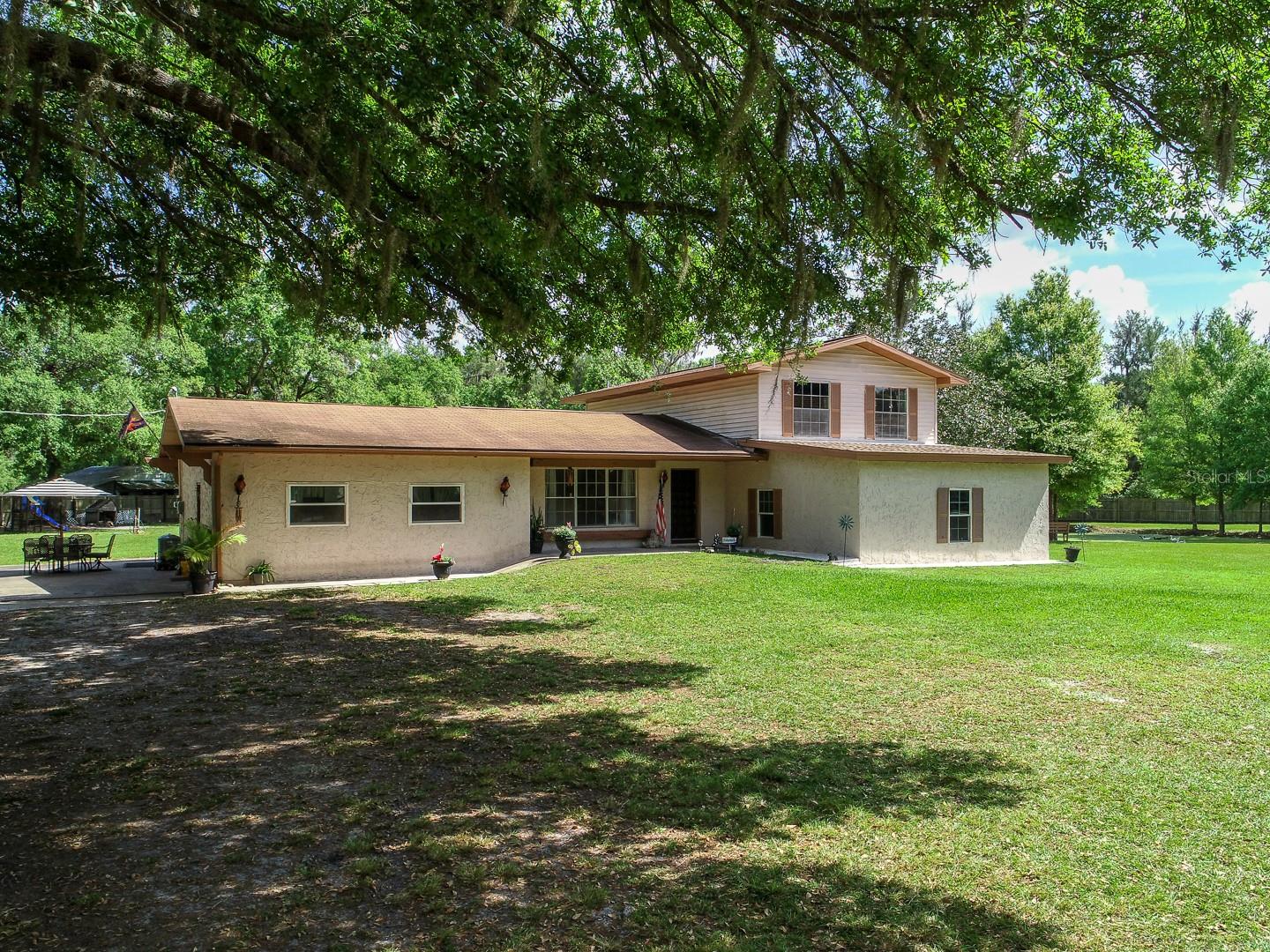 4902 5 Acre Rd, Plant City, FL 33565