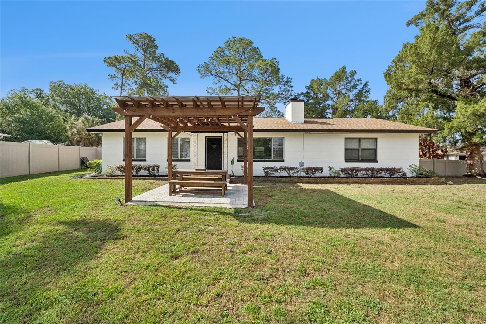 219 Crystal Dr, Sanford, FL 32773