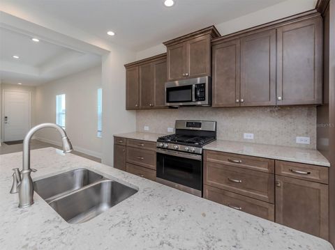 Single Family Residence in SARASOTA FL 6333 DRY TORTUGAS DRIVE 6.jpg