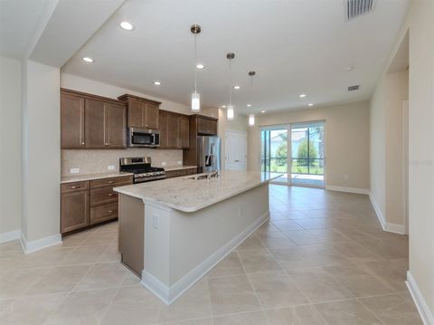 Single Family Residence in SARASOTA FL 6333 DRY TORTUGAS DRIVE 4.jpg