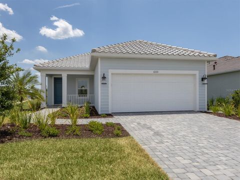 Single Family Residence in SARASOTA FL 6333 DRY TORTUGAS DRIVE.jpg