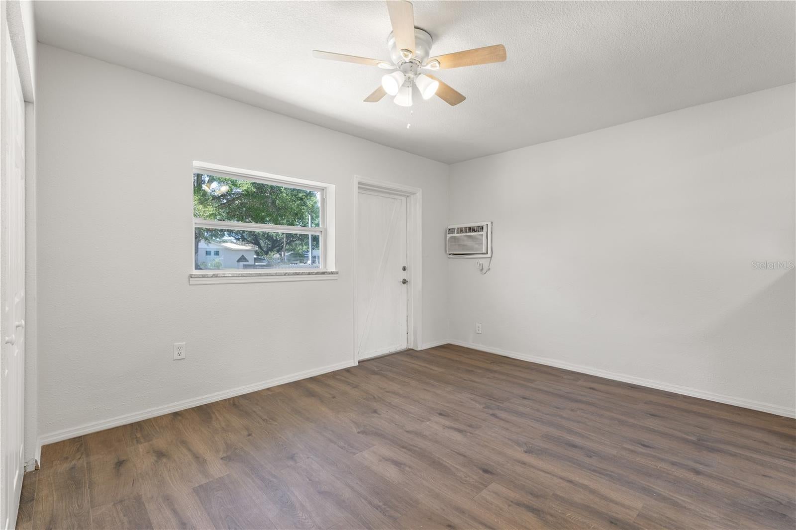 9845 60 St, Pinellas Park, FL 33782 photo