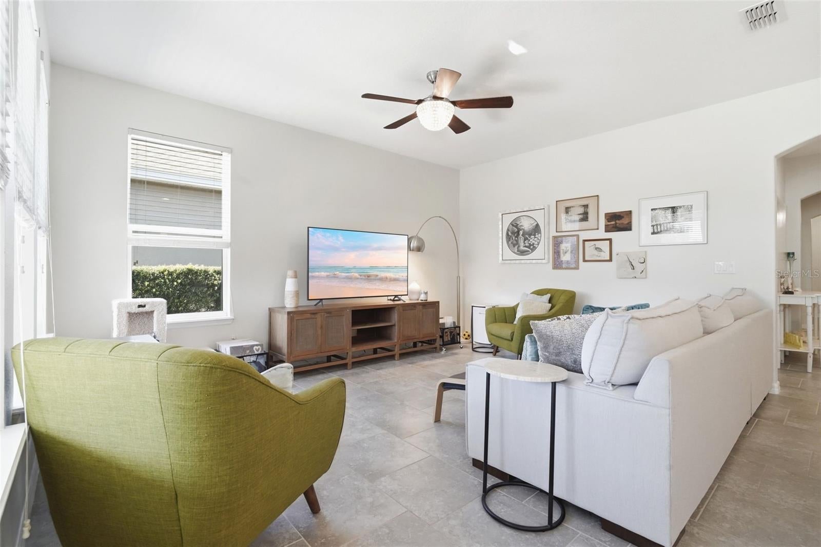 404 W Victoria Trail Blvd, Deland, FL 32724 photo