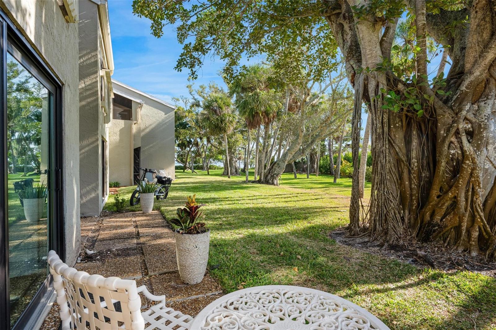 5260 Gulf Of Mexico Dr #403, Longboat Key, FL 34228 photo