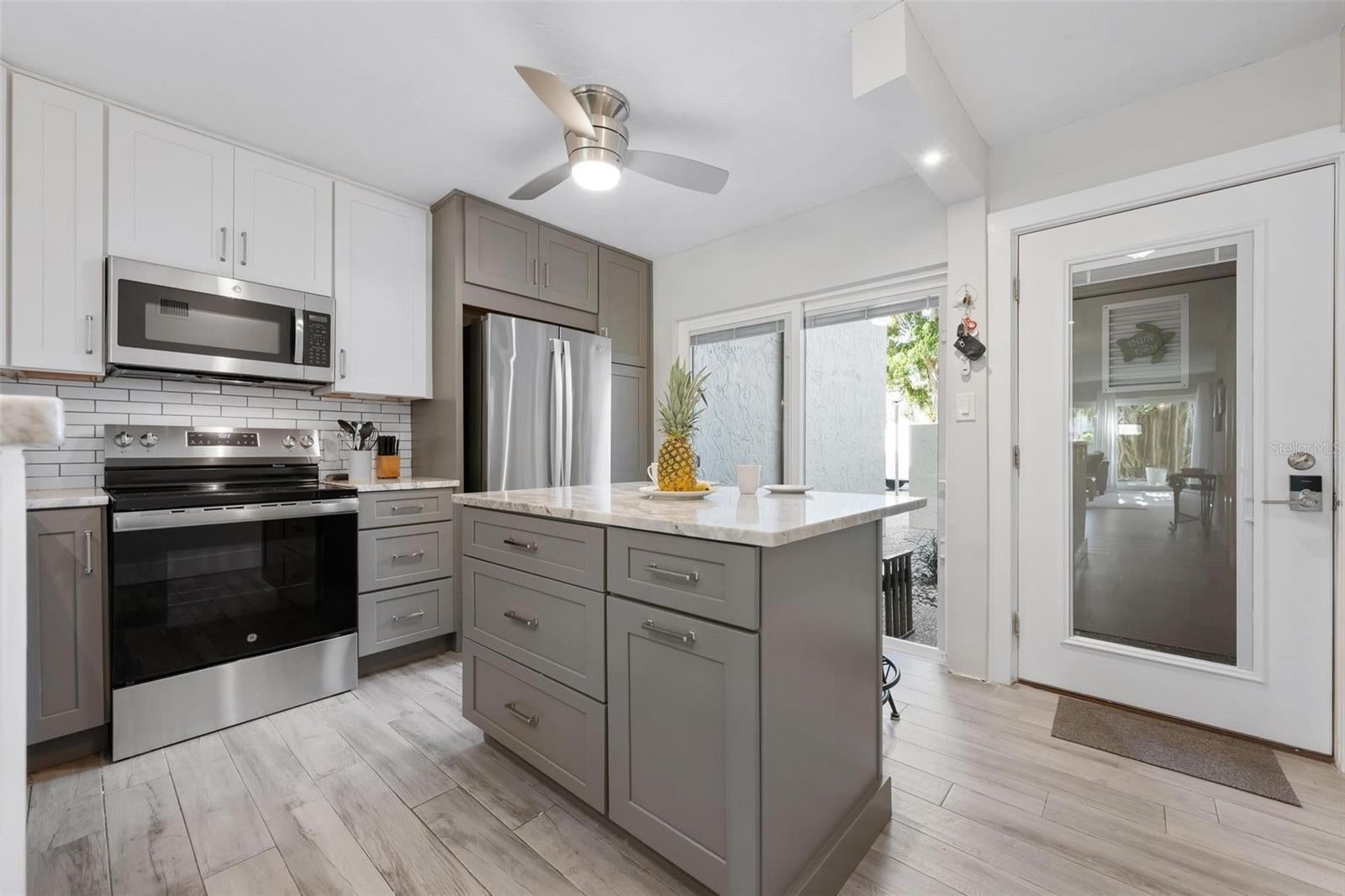 5260 Gulf Of Mexico Dr #403, Longboat Key, FL 34228 photo