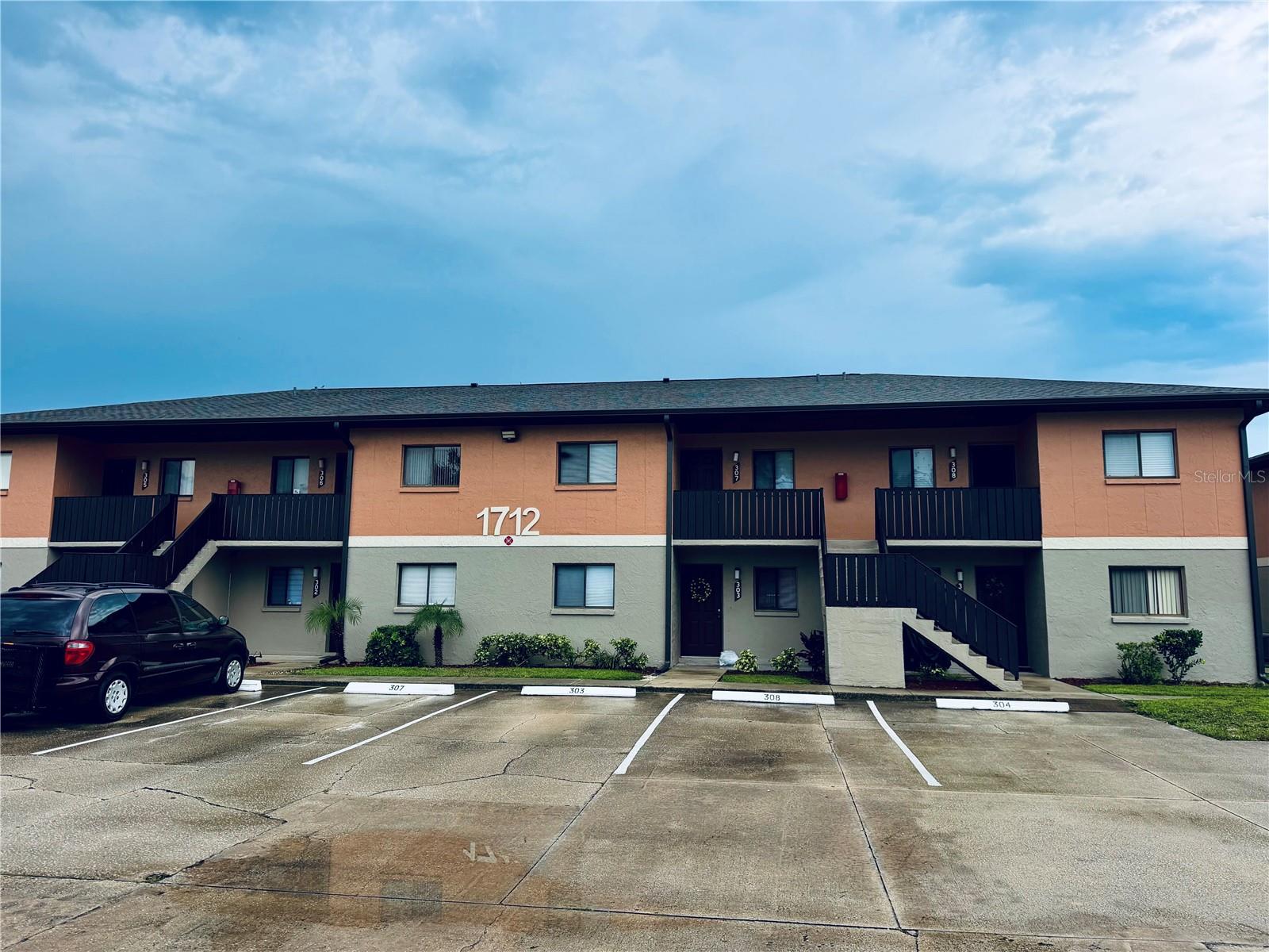 1712 University Ln, Cocoa, FL 32922