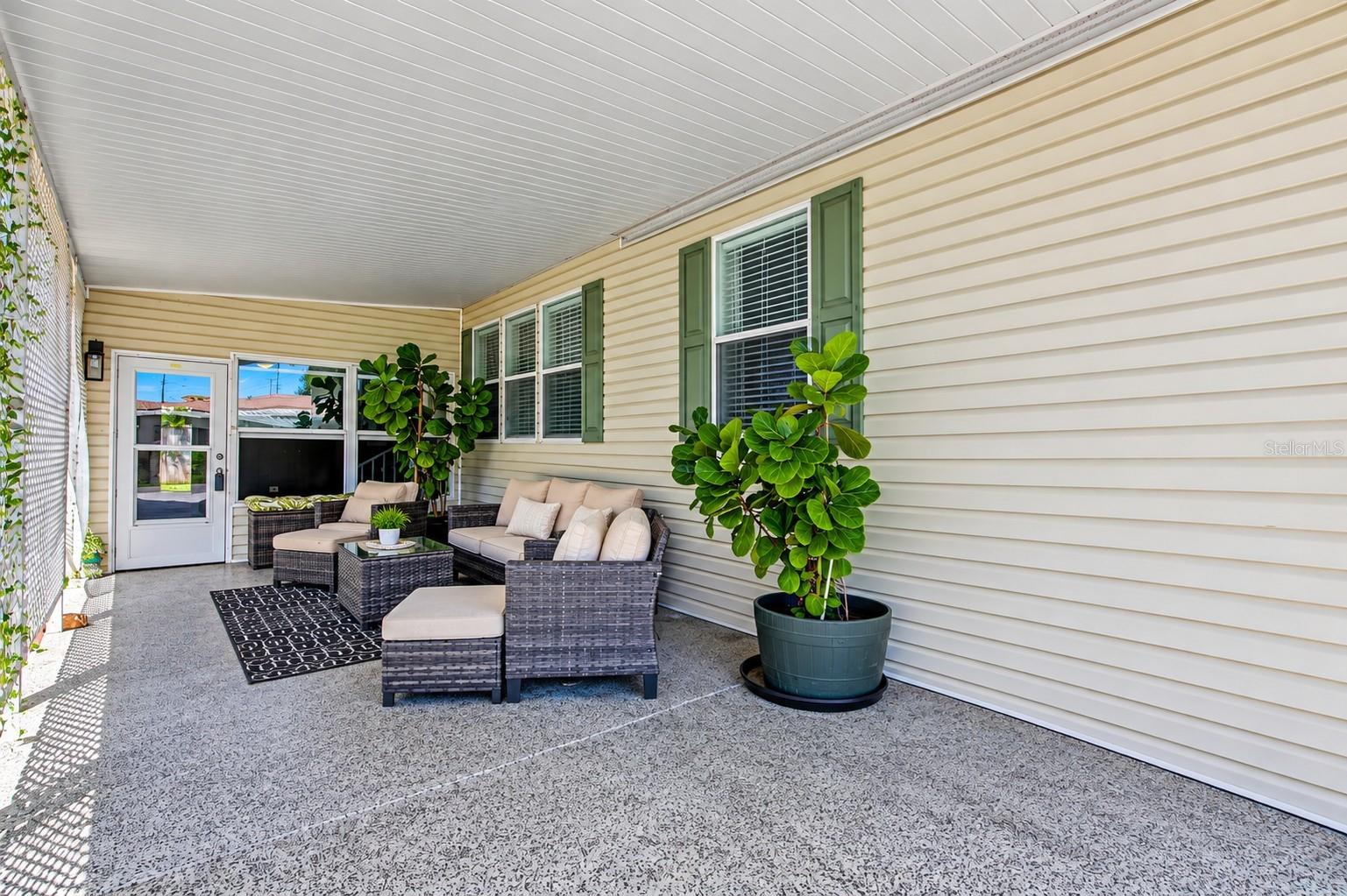 36731 Tara Ave, Zephyrhills, FL 33542 photo