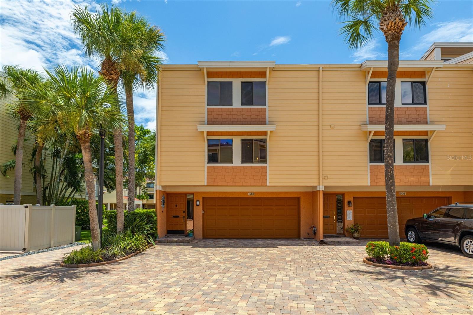 533 Sandy Hook Rd, Treasure Island, FL 33706