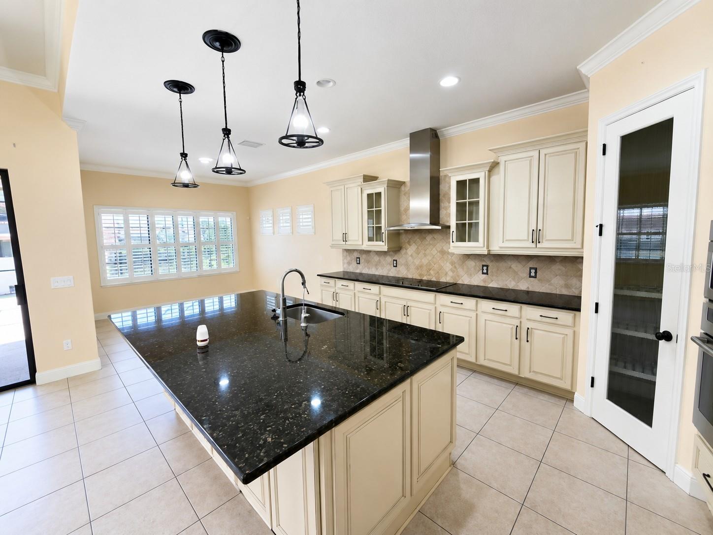 10911 Charmwood Dr, Riverview, FL 33569 photo