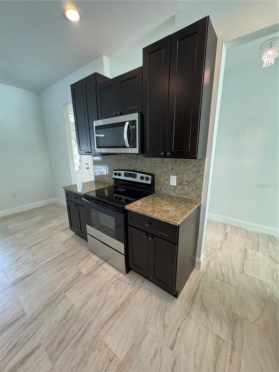 3148 N Covington Dr, Deltona, FL 32738 photo