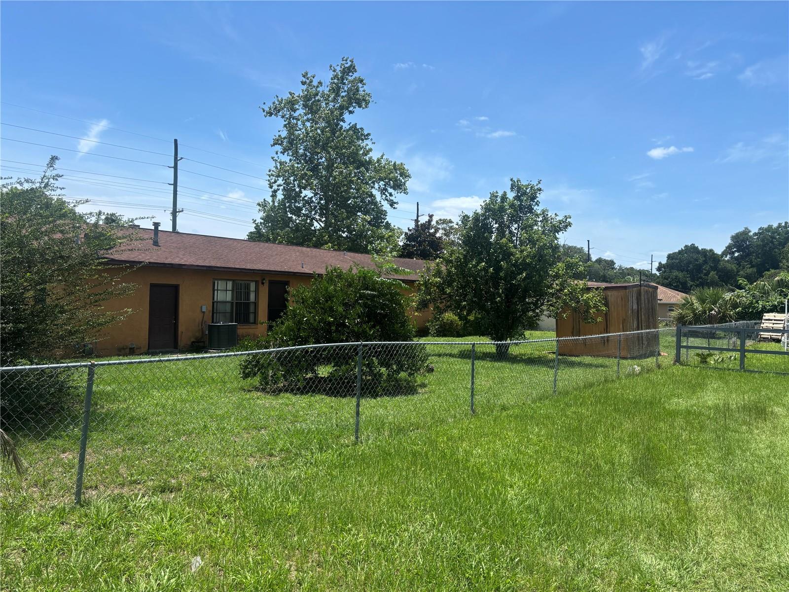 2105 SW 5 St, Ocala, FL 34471 photo